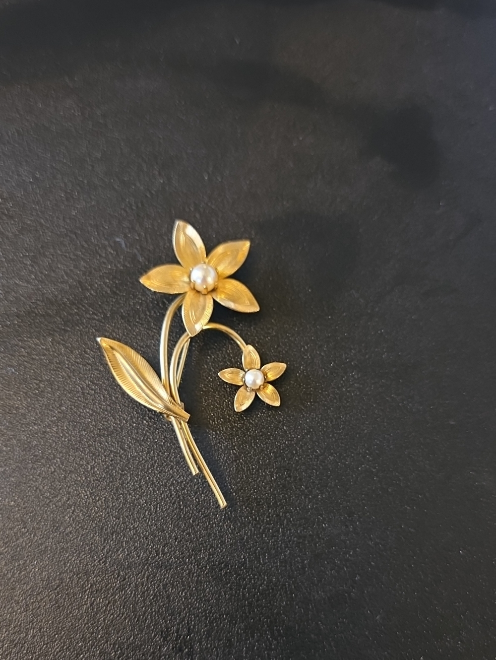 Gold Flower Pearl Accent Brooch - Elegant Women’s Jewelry